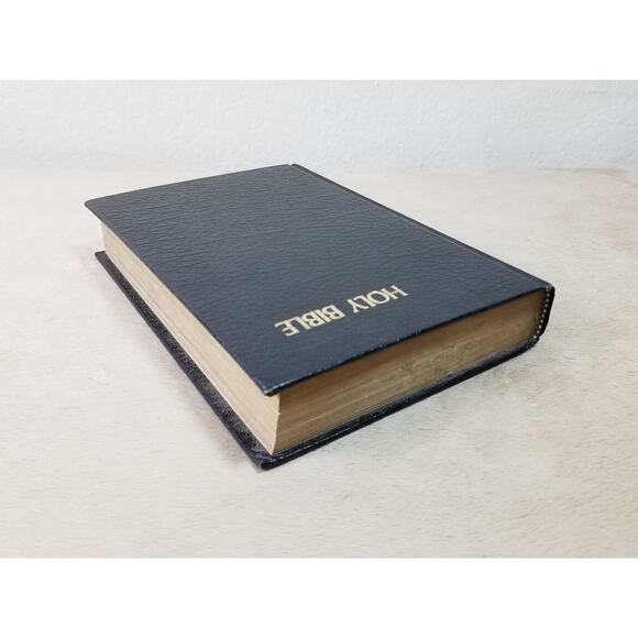 Holy Bible King James Version 1973 Old And New Testaments Printed USA - Black - Picture 9 of 12